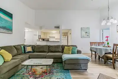 Image de Belles Minutes De Condo De Plages Magnifiques Et Beaucoup D'Attractions Familiales! ! !