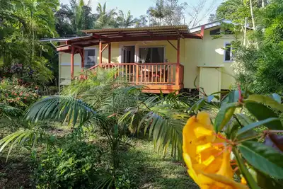 Image de Cottage privé et paisible dans un cadre tropical.