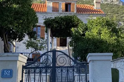 Image de Seafront Historic Villa | Private pool, kayaks and bikes