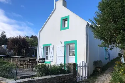 Image de Charmante maison à 200m de la plage, avec jardin, terrasse, et connexion Wi-Fi.