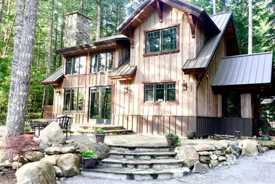 Image de The Knotty Lodge, Luxury Mountain Retreat, Glacier Wa, Mt. Baker, WiFi, bain à remous