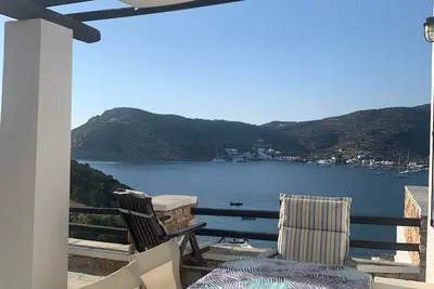 Image de Maisonnette vue mer pour des vacances mémorables en Grèce, Vathi Sifnos