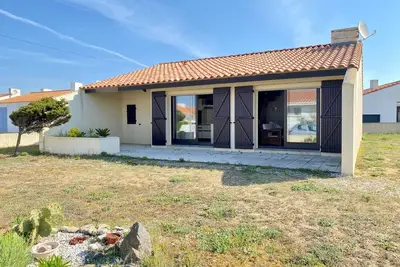 Image de Maison 4 pers Ă 200m de la plage et du surf - WiFi, jardin et parking