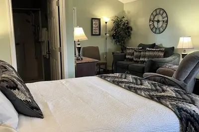 Image de Découvrez la vie dans un ranch d'alpaga - Surplombant le lac Corpus Christi