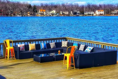 Image de Au bord du lac, Animaux acceptés, Pont et quais, Canoë, Kayaks, Foyer, Câble, Wifi, Poconos