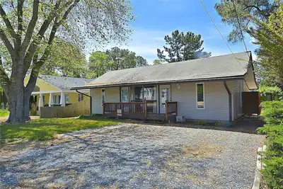 Image de Offre Maintenant Miniweeks / Linge Inclus! 1. 5 Blocs Pour La Plage / Wifi / Gril / Laveuse Et SÉCHEUSE<br>Ce chalet de 3 Br, 2 Ba est niché dans Rehoboth populaire par la mer.