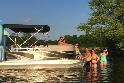 Image de Détente Accueil Waterfront sur Elm Island Grande pêche sur le lac Tichigan / Fox River