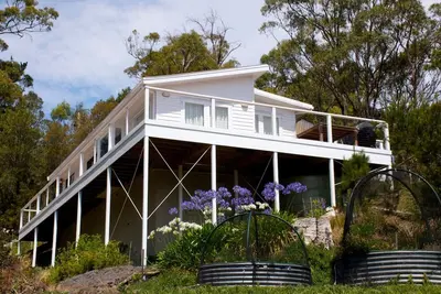 Image de Wallaby Cottage - une retraite paisible de l'île Bruny avec une belle vue