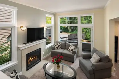 Image de Seattle Vacation Home: The Gallery - 3 chambres, chacune avec salle de bain attenante!
