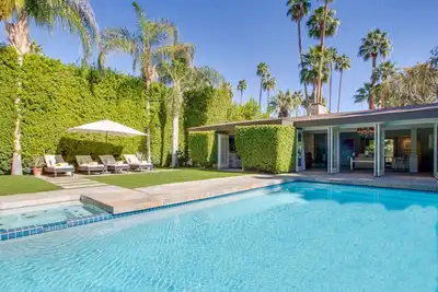 Image de Serendipity Palm Springs - luxe haut de gamme! Designer Home!