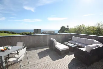 Image de Belle maison de vacances, à quelques pas de la plage de Talland. . .