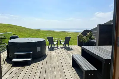 Image de Belle maison de vacances avec, à quelques pas de la plage de Talland. . .