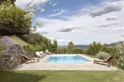 Image de Belle villa avec vue spectaculaire en zone rurale