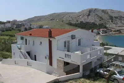 Image de Appartement d'une chambre avec la terrasse et la vue sur le mer Metajna, Pag (A-6336-f)