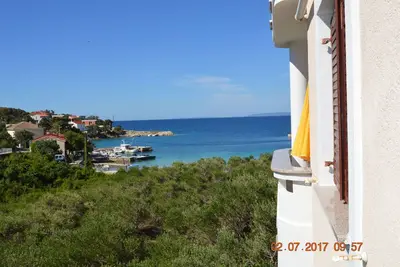 Image de Appartement d'une chambre avec la terrasse et la vue sur le mer Jakisnica, Pag (A-4160-b)