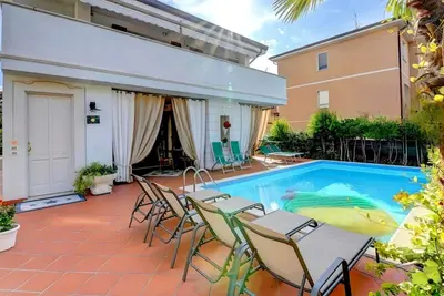 Image de Desenzanoloft: Garden and Pool