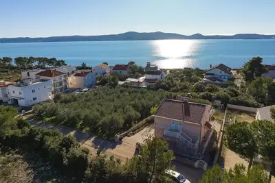Image de Appartement d'une chambre avec la terrasse et la vue sur le mer Sukosan, Zadar (A-15036-b)