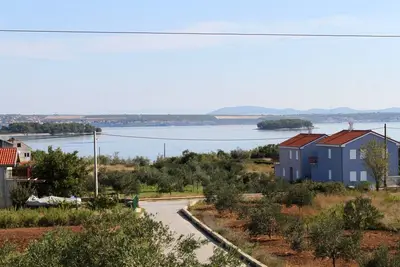 Image de Appartement de deux chambres avec la terrasse et la vue sur le mer Kraj, Pasman (A-335-b)