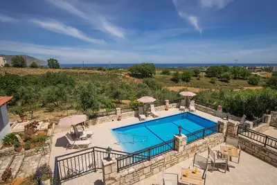 Image de Villa MariaLuna belle villa piscine vue mer proche de la plage de Giorgioupolis