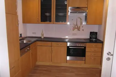 Image de Appartement récemment rénové avec terrasse et jardin privés