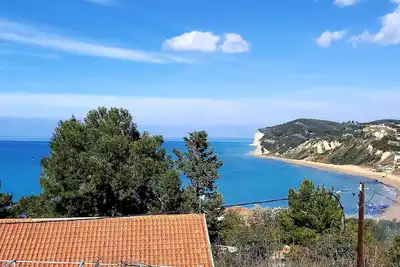 Gikas Apartments- One Bedroom Suite - 100 mètres de la plage