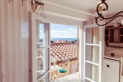 Image de Maison avec 1 chambres king size - 5 minutes à pied de la mer (San Vincenzo)