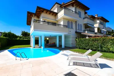 Image de Desenzanoloft: Villa Sirmione Casa Di Bea
