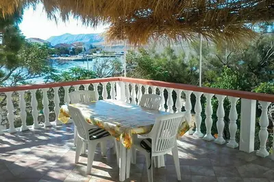 Image de Appartement confortable Ă Kustici avec.