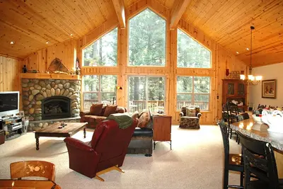 Image de Tahoe Woods: 3 Br / 2. 5 Ba maison et location de ski à Tahoe City, 8 personnes