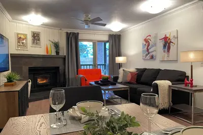 Image de Canyon Lodge Chamonix Condo. Minutes à pied des ascenseurs.