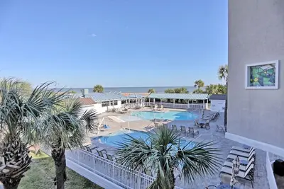 Image de Condo sur la plage avec 3 piscines de luxe 2 Br Beachside Colony