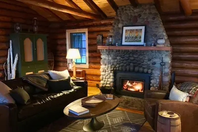 Image de Cabin Storybook Northwoods Log sur le lac Supérieur, entre Lutsen et Grand Marais