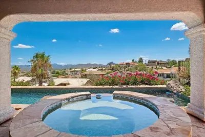 Image de Contemporary Comfort Hilltop Home - 1er Juin 10% de réduction sur le prix de la semaine. . . Réservez maintenant!