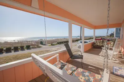 Image de Hunnicutt House: 4 Br / 3 Ba maison unifamiliale à Kure Beach, 16 personnes