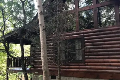 Image de Retraite de montagne isolée Moins de 4 miles de Pigeon Forge!