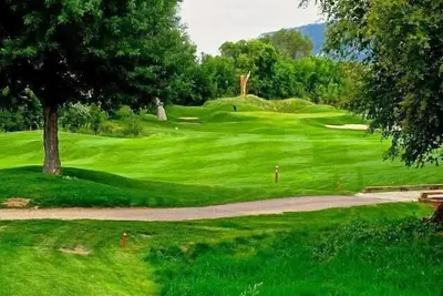 Image de Maison de golf familiale près du purgatoire. Bain à remous, barbecue. Spécial avril.