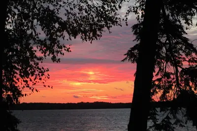 Image de Délicieux Long Lake - Merveilleuse façade - 4 kayaks, quai, foyer et grill