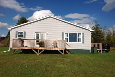 Grand River, Beach, Chalets authentiques