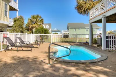 Image de Cosy Kure: 5 Br / 3 Ba maison unifamiliale à Kure Beach, pour 12 personnes