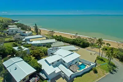 Image de Style De Station Vivant PRÈS De Beachfront