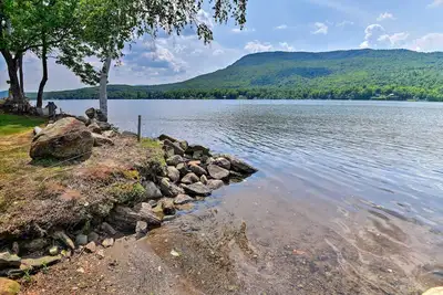Image de Accueil Lakefront spectaculaire près de Stowe w \/ salle de jeux!