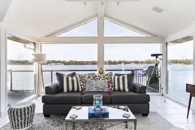 Image de The River's Edge Oasis. . . Détendez-vous et détendez-vous. . . Luxe décontracté, Proche du centre-ville,