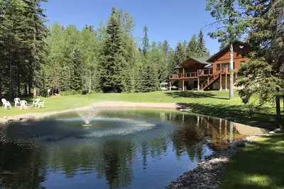 Image de Maison de luxe sur Glacier Tamarack offre la tranquillité, pour 12 personnes