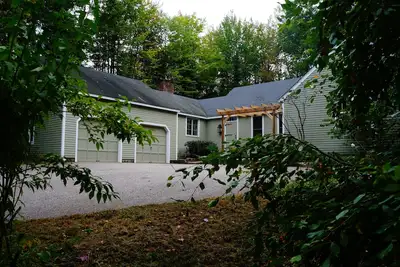 Image de Luxueuse maison de style ferme dans un cadre privé pittoresque