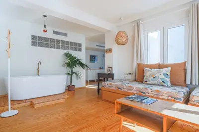 Image de Cosy Apt 1br RÉCEMMENT RÉNOVÉ Dans Le Centre Ville