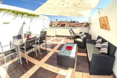 Image de Penthouse in Puerta del Sol of 45Mt2 plus terrace of 25 Mt2