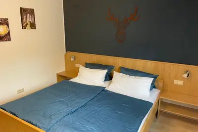 Image de Appartement confortablement meublé avec terrasse