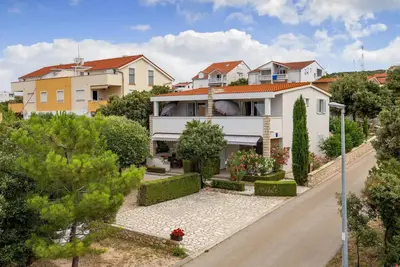 Image de Superbe appartement à Mandre avec WiFi