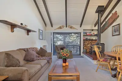 Image de Condo Tyrolean Village ~ Un emplacement fabuleux ~ Endroit extrêmement calme!