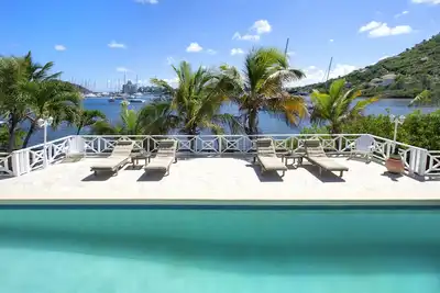 Image de Marinafront villa privée avec piscine de 40 pieds et terrasse | Propriétés de l'île